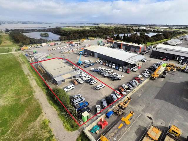 Mount office with ample carparks!