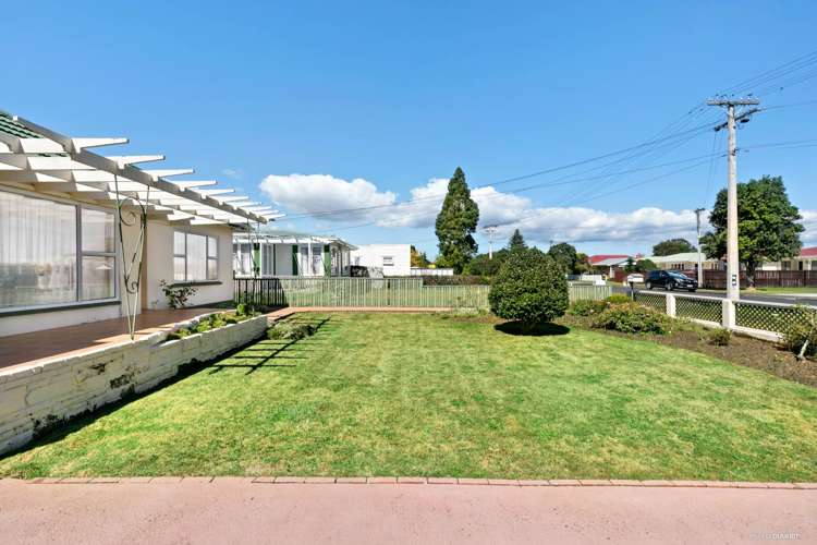 19 Peachgrove Road Te Atatu Peninsula_14