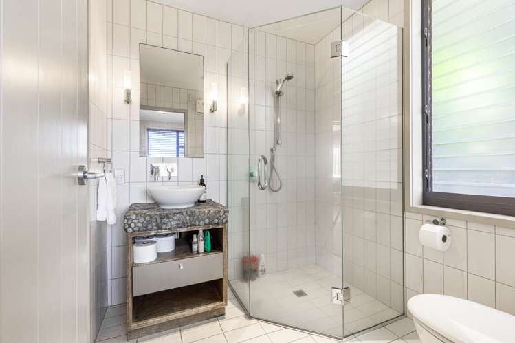 20/141 The Strand Onetangi_13