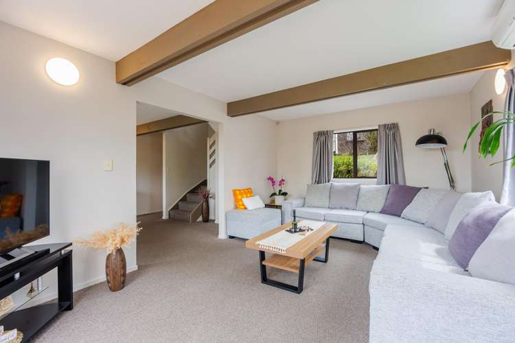 2/70 Ayton Drive Totara Vale_5