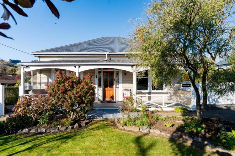 56 Gladstone Road North_0