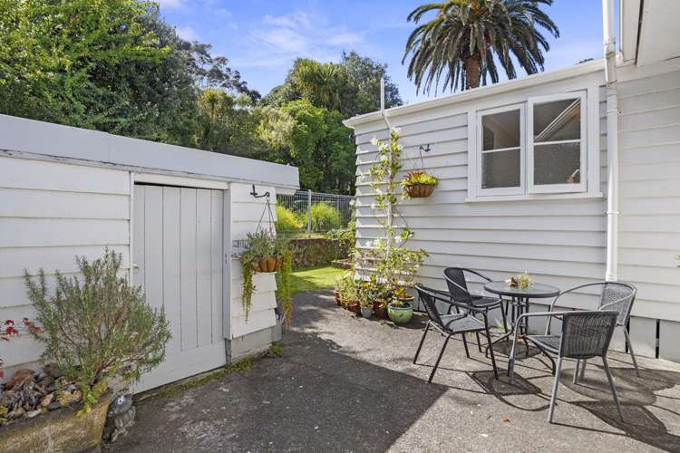 2 Lucy Road Waiomu_16