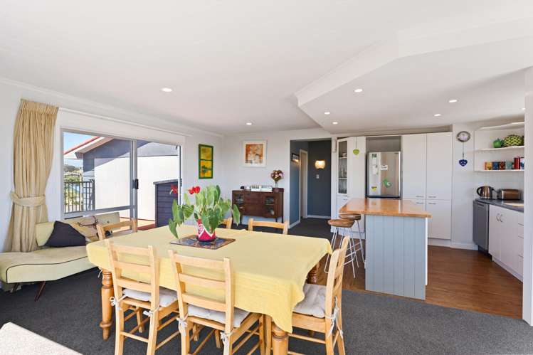 17 Moana Street Otaki Beach_8
