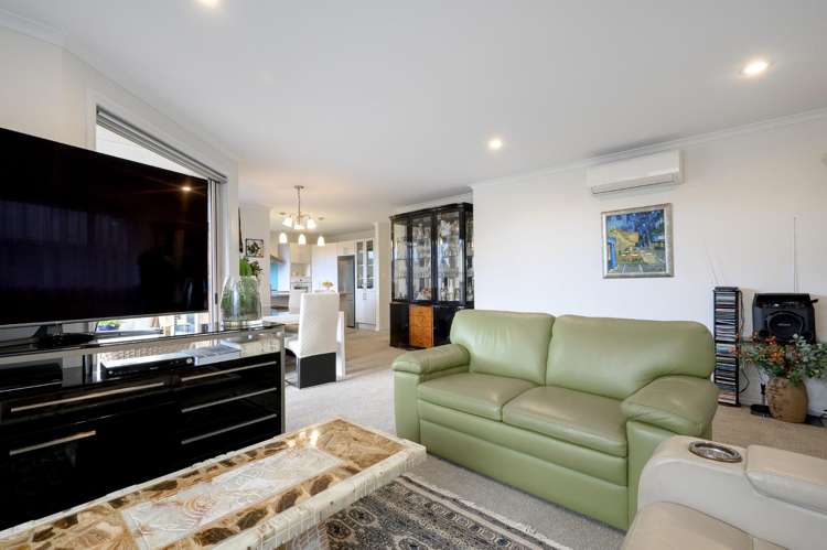 19/17 Simmonds Grove Greerton_11