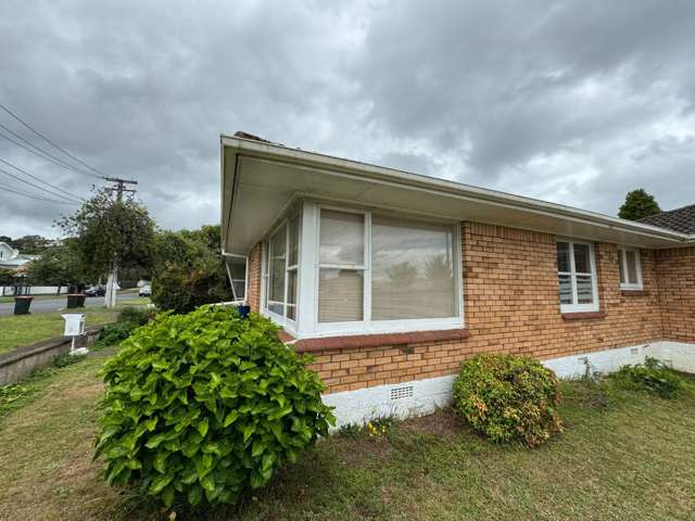 Charming 2-Bedroom Unit