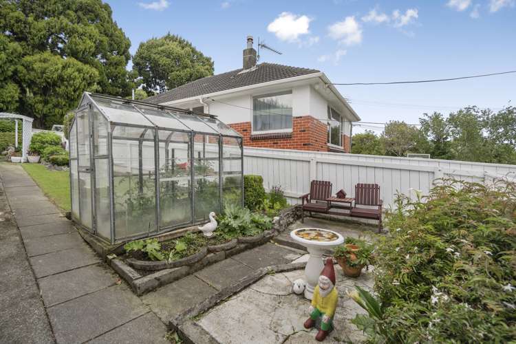 4 Isabel Grove Wainuiomata_15