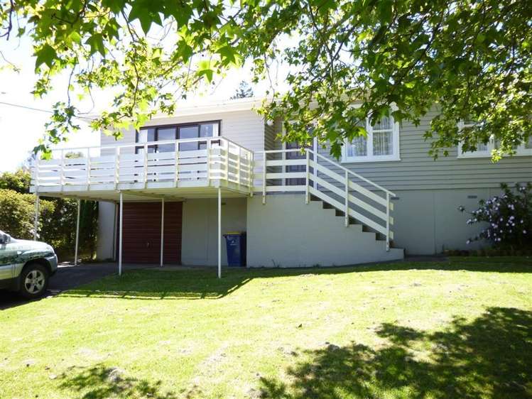 4 Castaing Crescent Te Atatu South_0