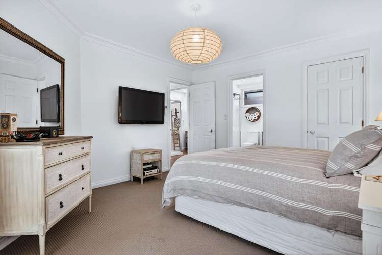 2/24 Napier Road Hilltop_11