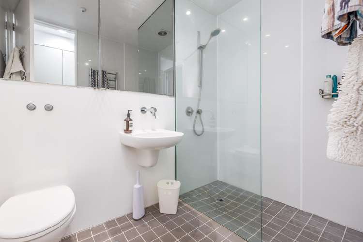 105/22 Fisher Point Drive Freemans Bay_12