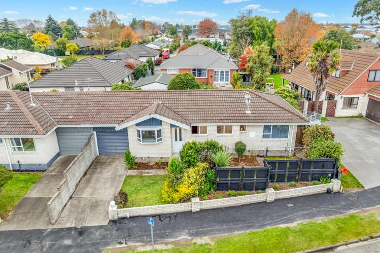 1/18 Sawtell Place Northcote_12