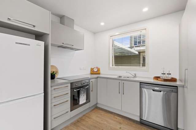 4C Gazeley Avenue Silverdale_2