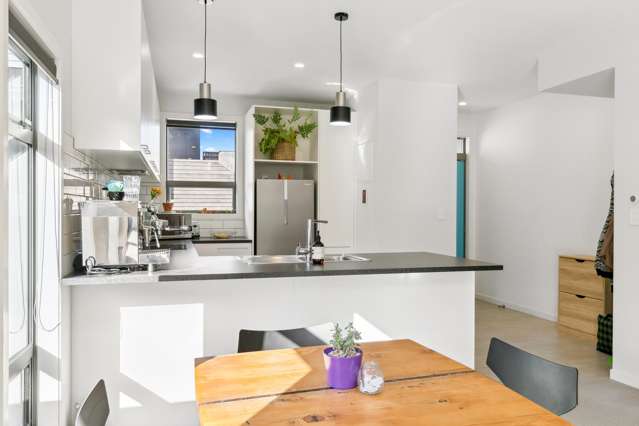 U6/30 Monowai Road Johnsonville_2