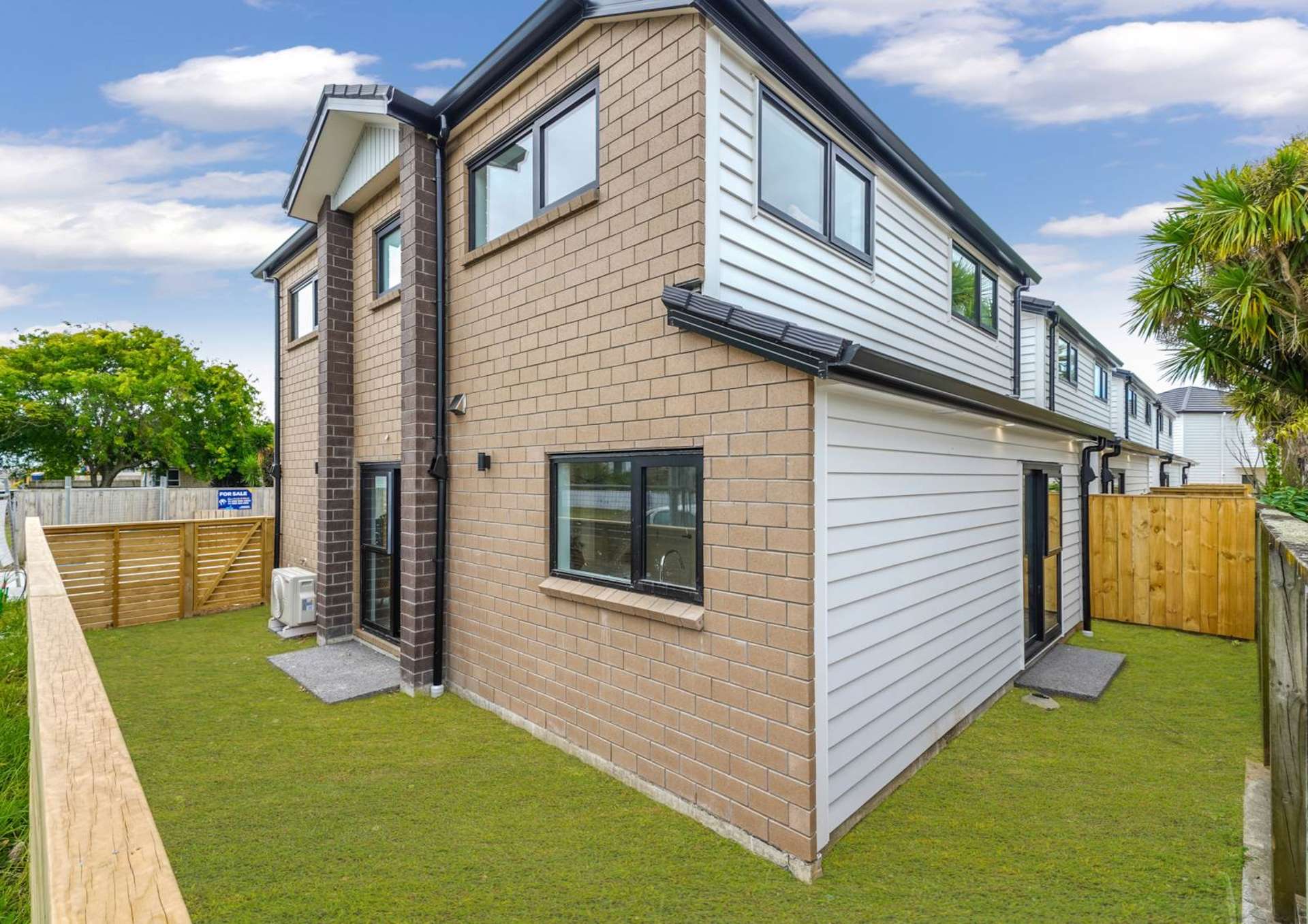 2/14 Friesian Drive Mangere_0