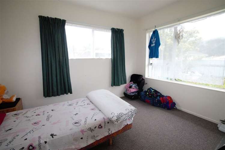 19 Kendal Grove Wainuiomata_4