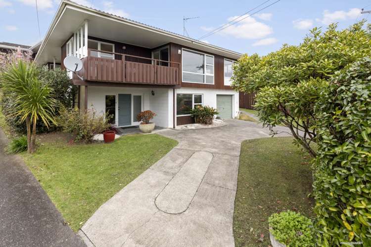 1/8 Newhaven Terrace Mairangi Bay_15