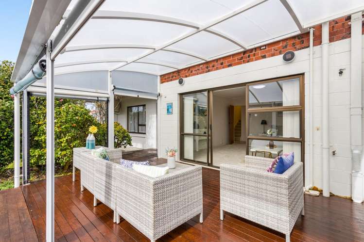 1 Sunrise Lane Te Atatu South_15