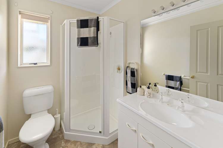 53 Kingsford Drive Stoke_11