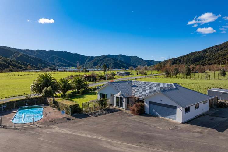 1594 Queen Charlotte Drive Marlborough Sounds_41