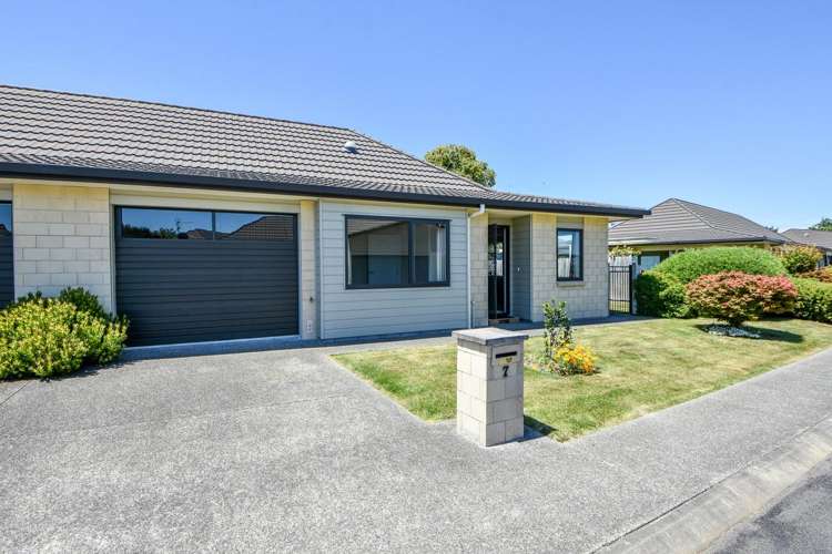 7 Ashmore Park Road Carterton_21