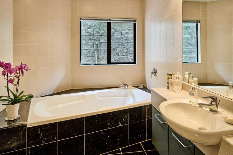 12/22 Oriental Terrace Oriental Bay_12