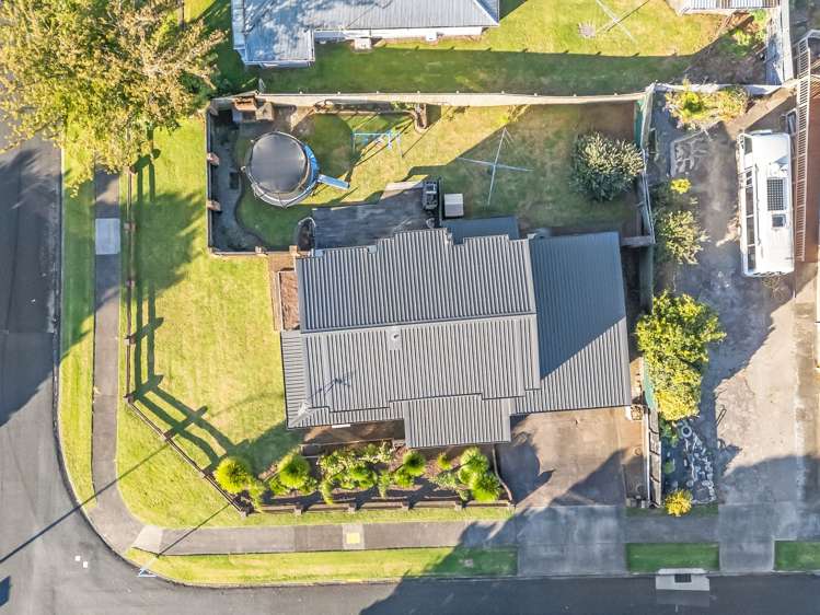 44 Park Lane Waitara_23