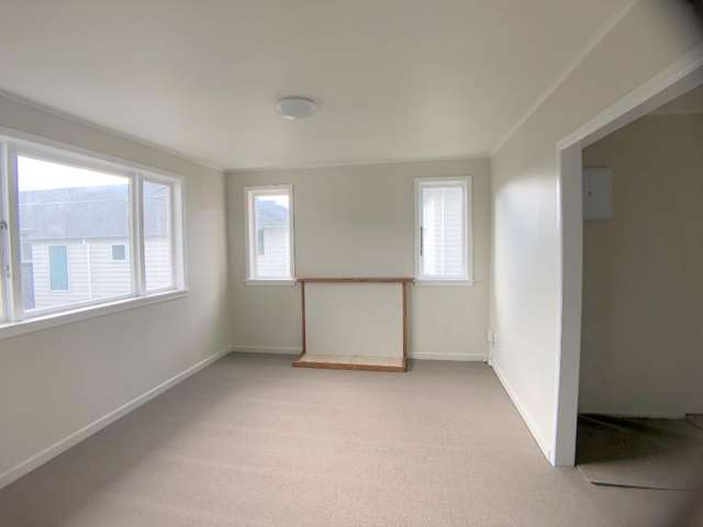 8 Binsted Road New Lynn_4