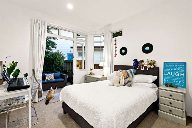 2/35 East Coast Road Milford_16