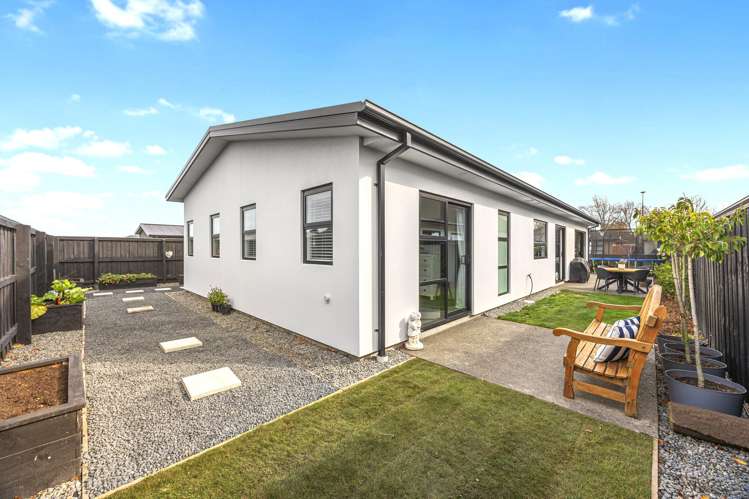 60 Quinn Crescent Woodend_16