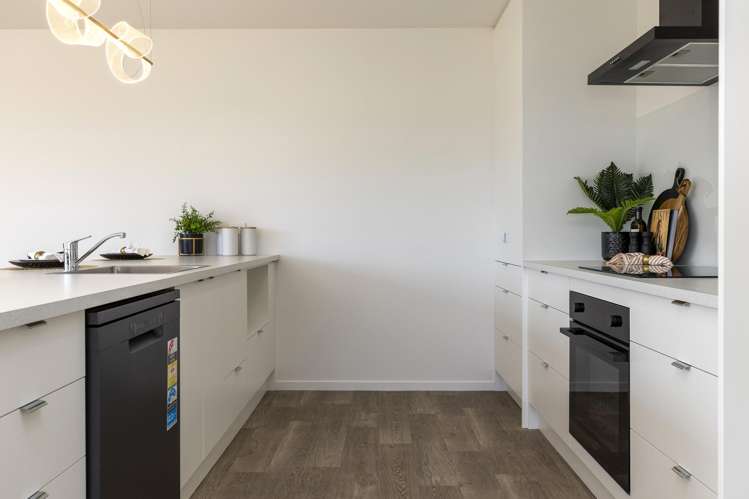 24 Kopakopa Crescent Wharewaka_3