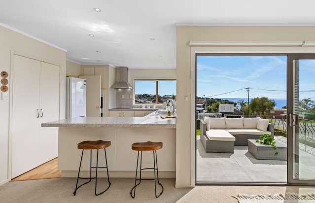 18 Folkestone Street Murrays Bay_4