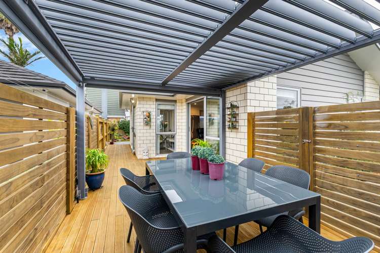 5 Laurie Street Red Beach_20