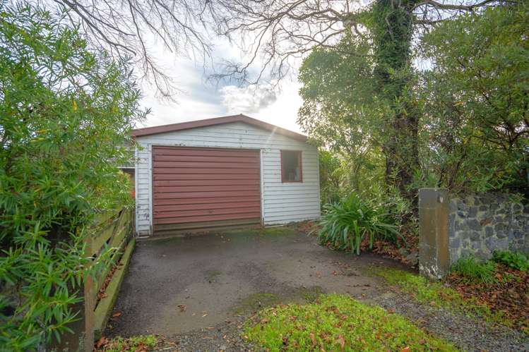 82 Lochiel Bridge Road Winton Surrounds_16