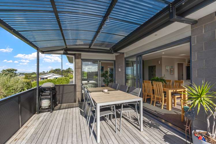 23 Woodridge Drive Stanmore Bay_13