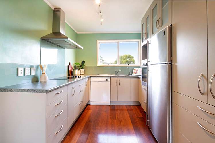 56 Mirrabooka Avenue Botany Downs_7