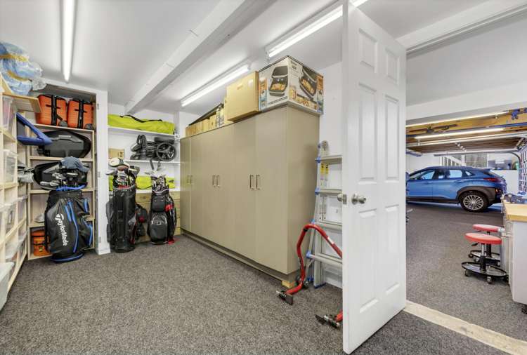 9 Bradbury Road Botany Downs_29