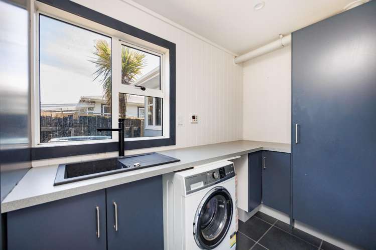 18 Somerset Crescent Highbury_20