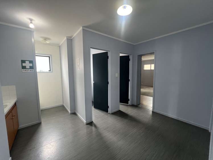 39 Porana Road Wairau Valley_21