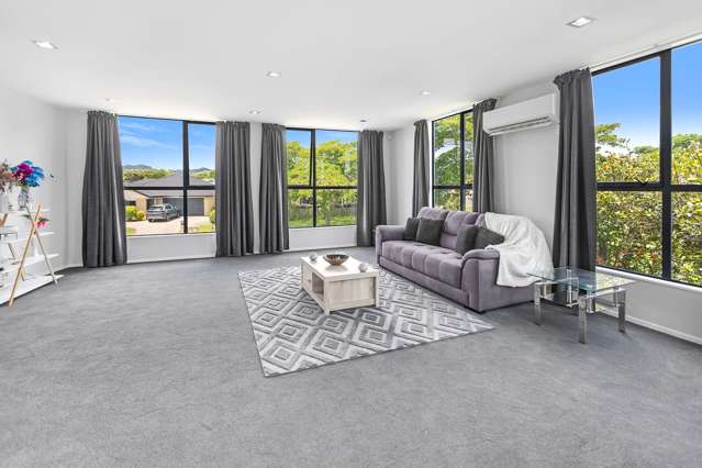 Panoramic Views - Contemporary Masterpiece!