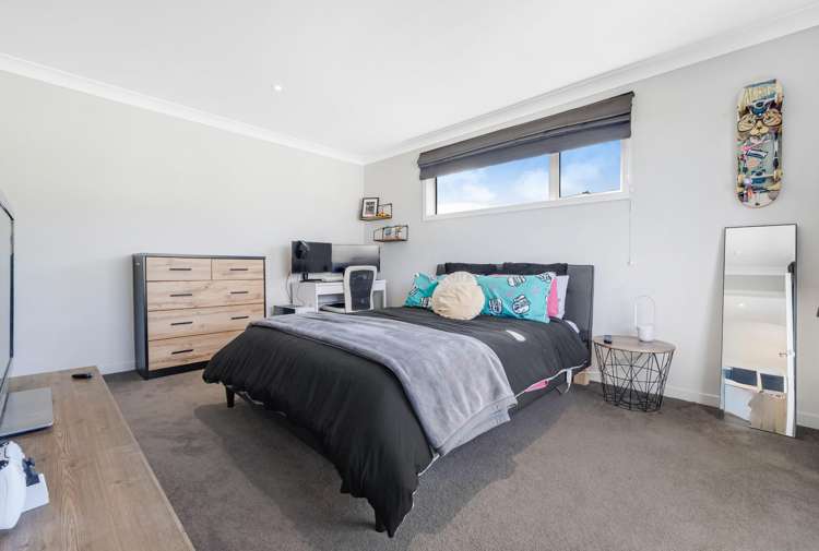 8 Verley Rise East Tamaki Heights_32