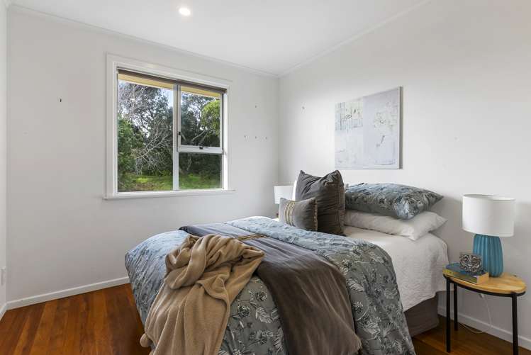 15 Alexander Avenue Maraetai_17