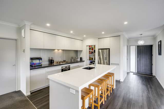 17 Waitaki Way Poraiti_1