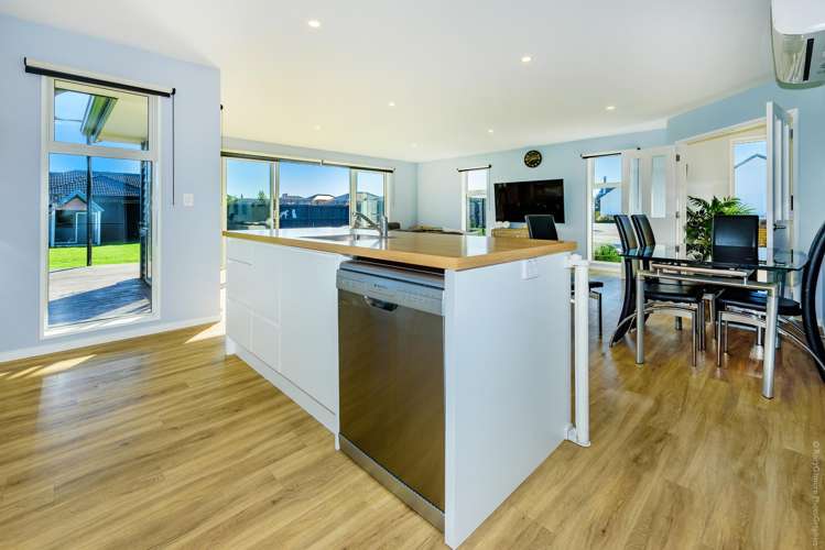 74 Oaks Drive Lincoln_17