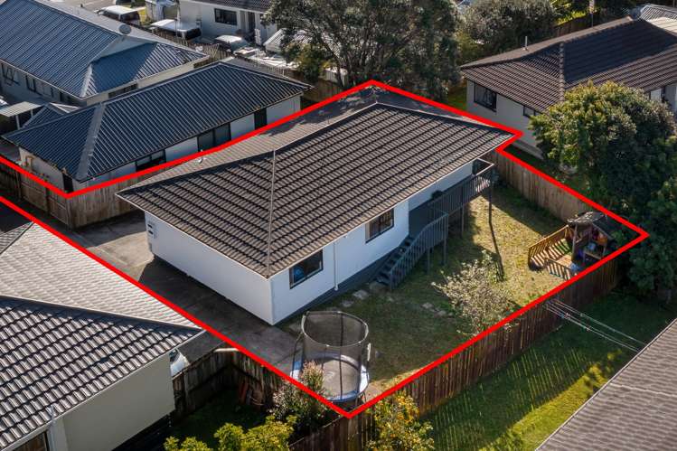 2/16 Caribbean Drive Unsworth Heights_17