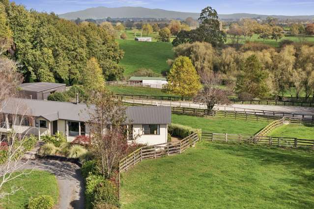 The perfect Cambridge equine property