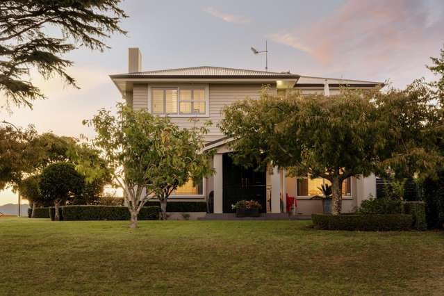Low Maintenance Luxury Living!