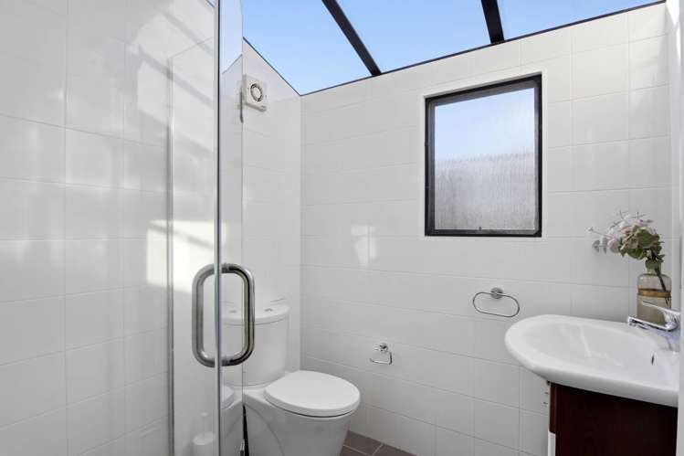 2/94 Jutland Road Hauraki_10