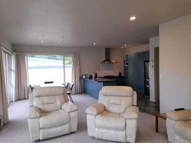 2/2 The Moorings 2765_4