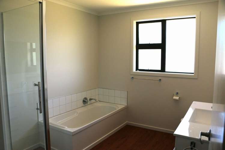 2/32a Archer Street Parkside_3