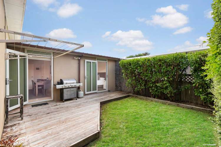 15 Merlot Lane Pukekohe_2