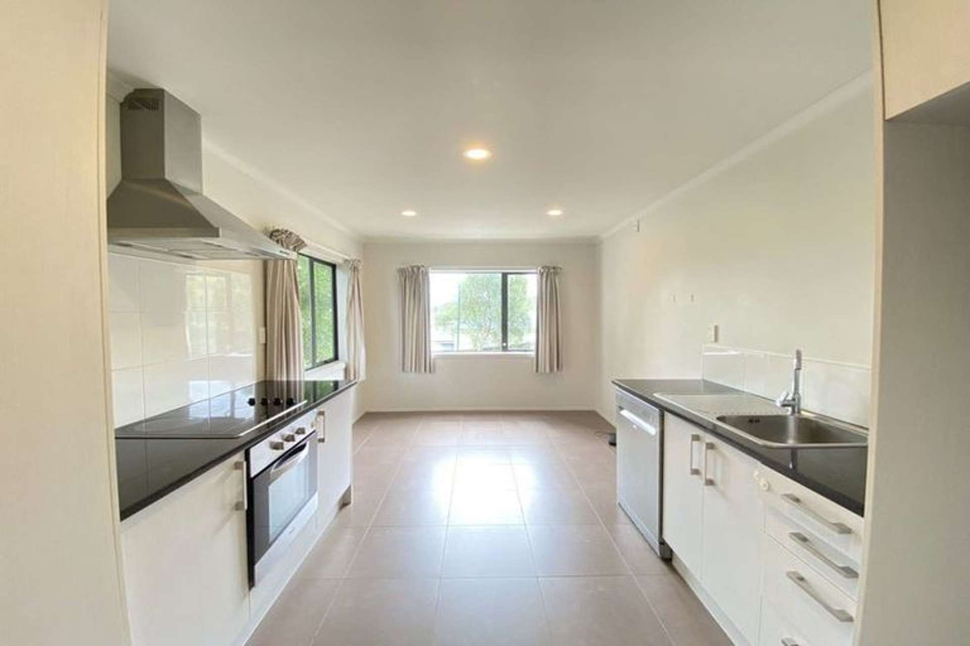 2 Swan Hill Drive Glen Eden_0